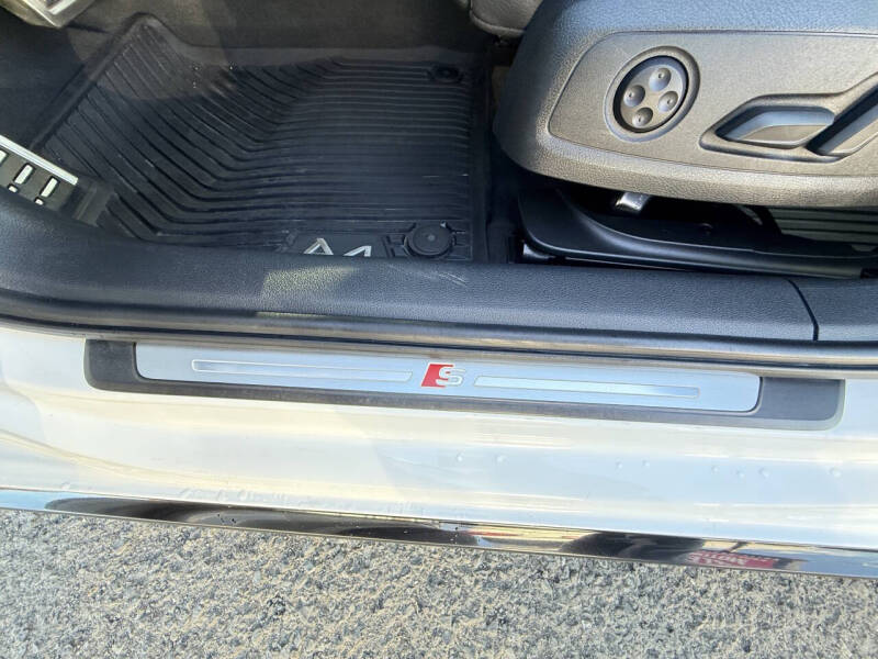 2019 Audi A4 quattro Premium Plus 45 TFSI