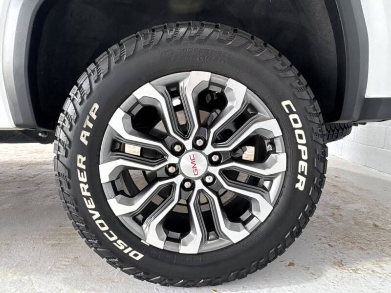 2023 GMC Canyon Denali