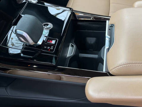 2024 Land Rover Range Rover Sport P360 SE