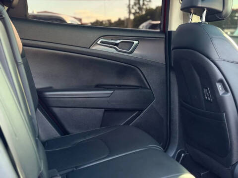 2023 Kia Sportage SX