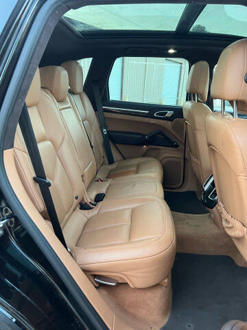 2016 Porsche Cayenne GTS