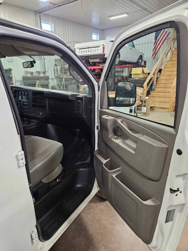 2017 Chevrolet Express 2500