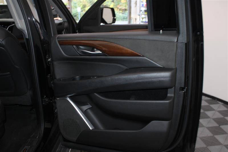 2018 Cadillac Escalade ESV Luxury