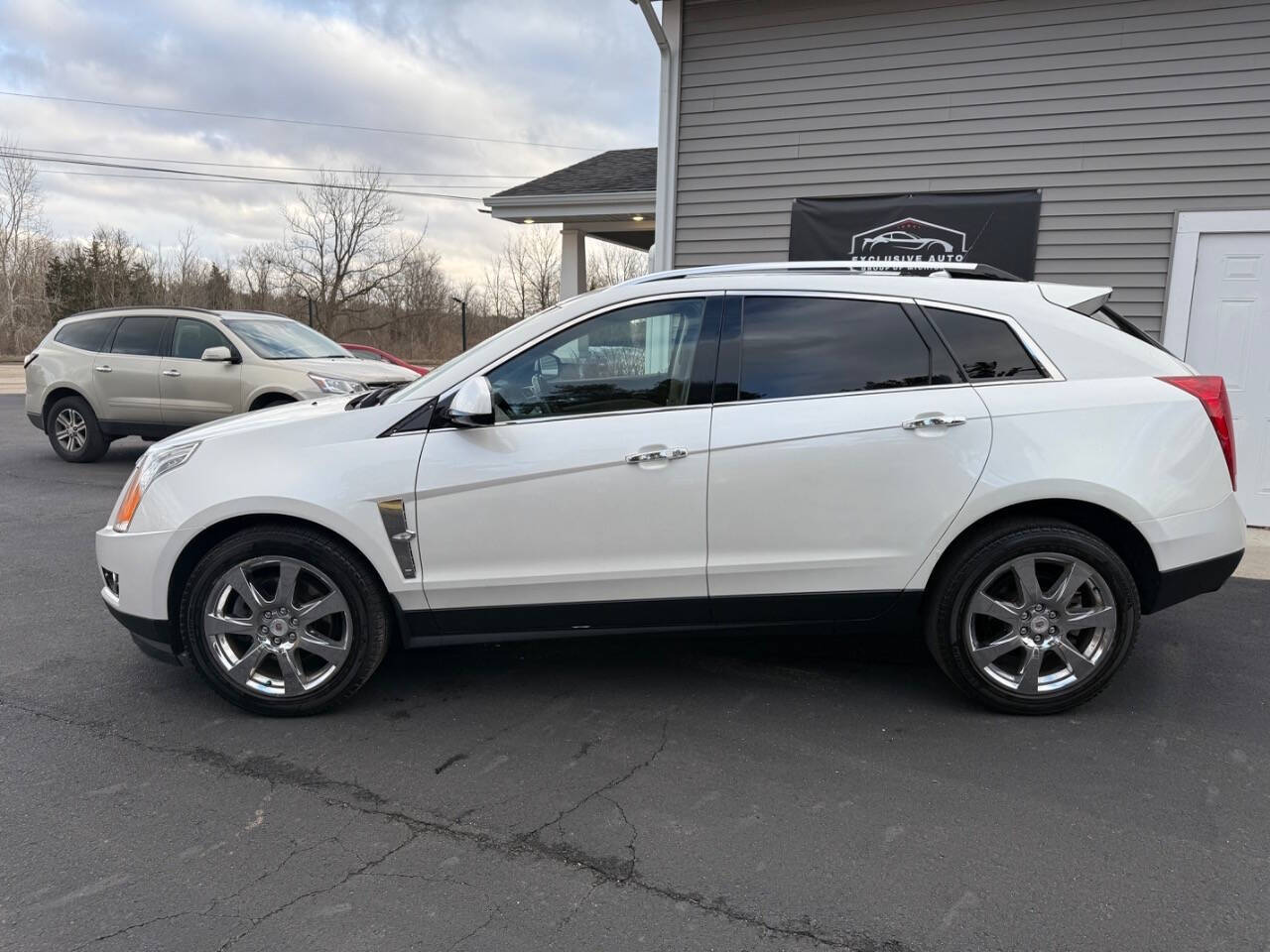 2010 Cadillac SRX for sale at Exclusive Auto Group of Michigan LLC in Lansing, MI