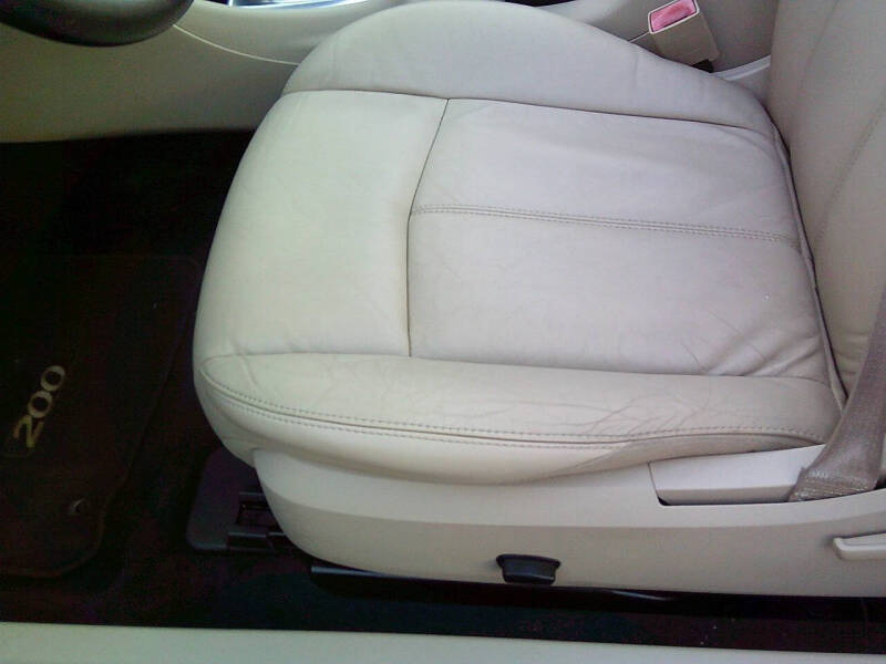2012 Chrysler 200 Limited