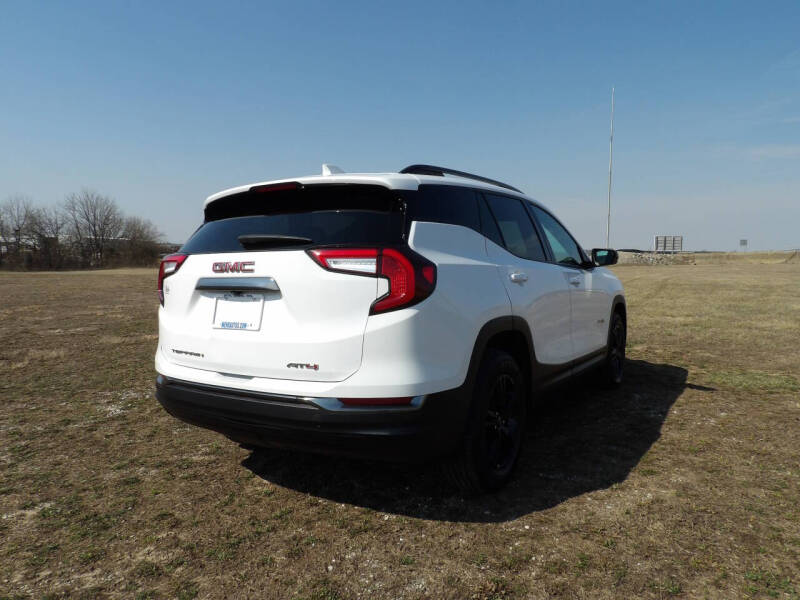 2023 GMC Terrain AT4