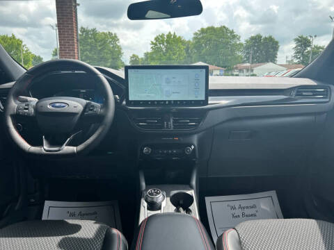 2025 Ford Escape Hybrid ST-Line Select