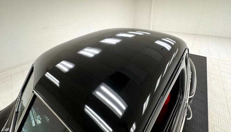 1948 Ford Super Deluxe