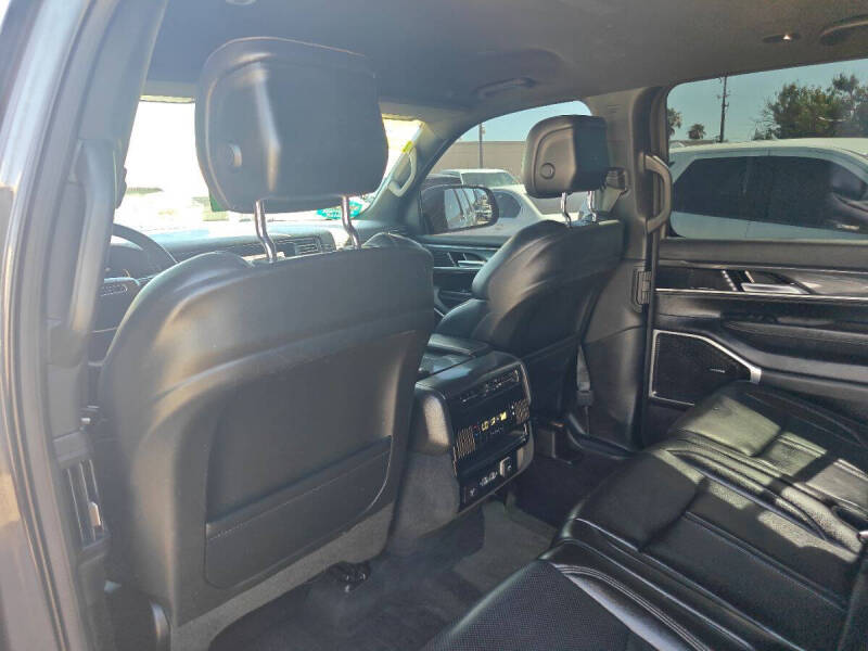 2023 Jeep Wagoneer