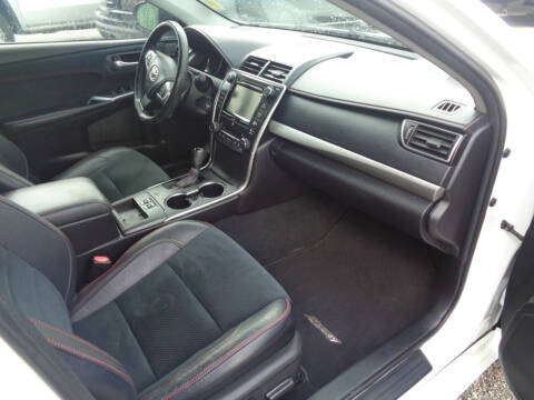 2016 Toyota Camry XSE