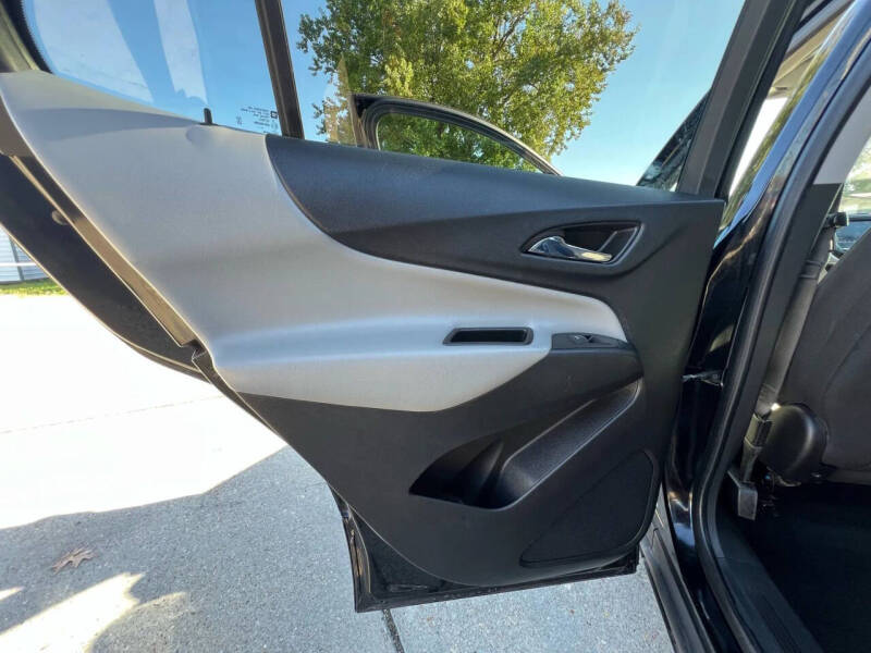 2023 Chevrolet Equinox LS