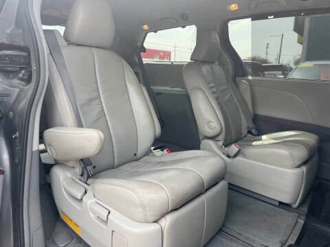 2011 Toyota Sienna XLE 7-Passenger