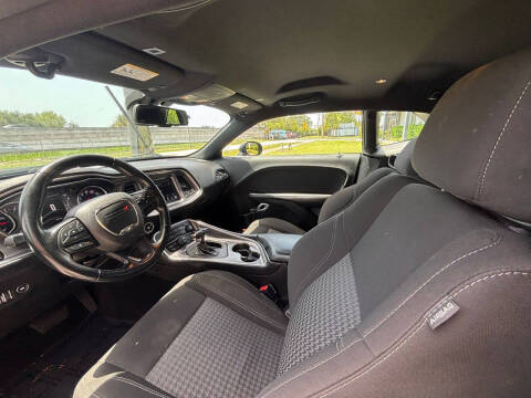 2021 Dodge Challenger SXT