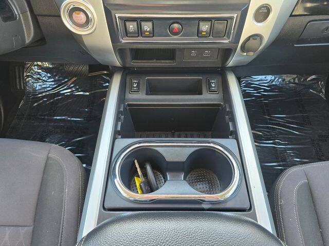 2020 Nissan Titan SV