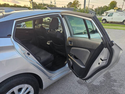 2019 Toyota Prius LE