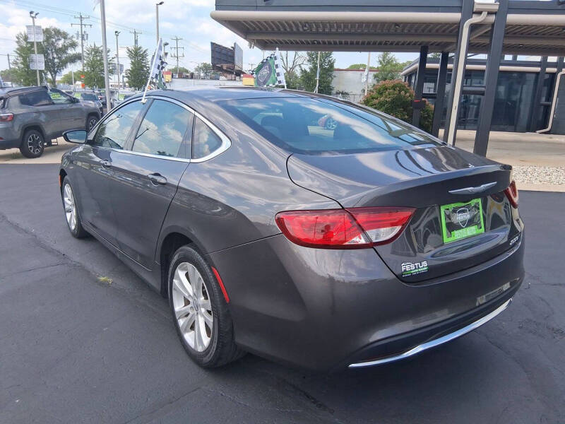 2016 Chrysler 200 Limited