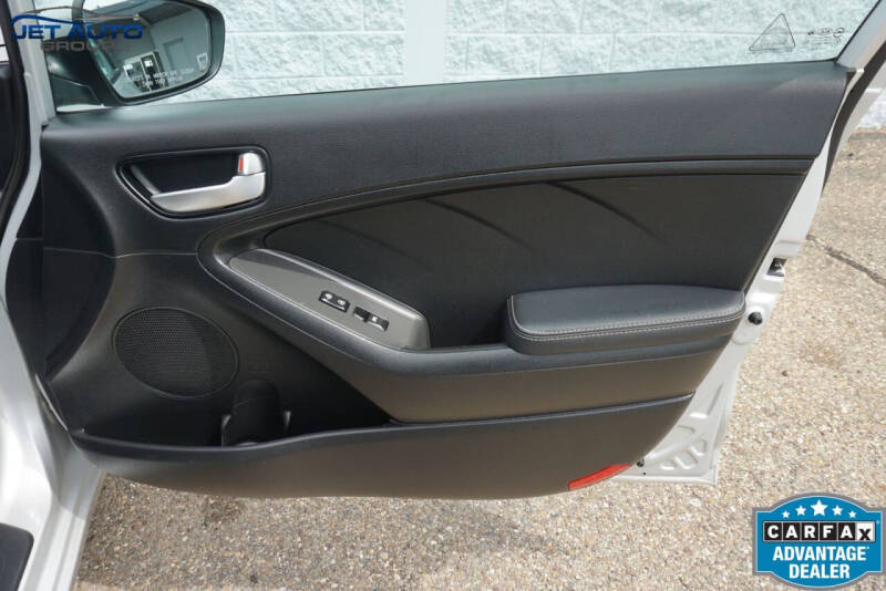 2017 Kia Forte5 LX