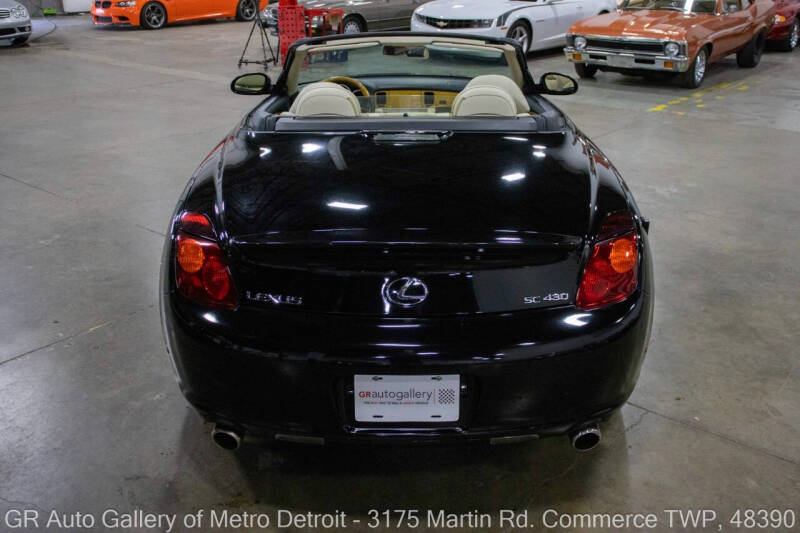 2004 Lexus SC 430