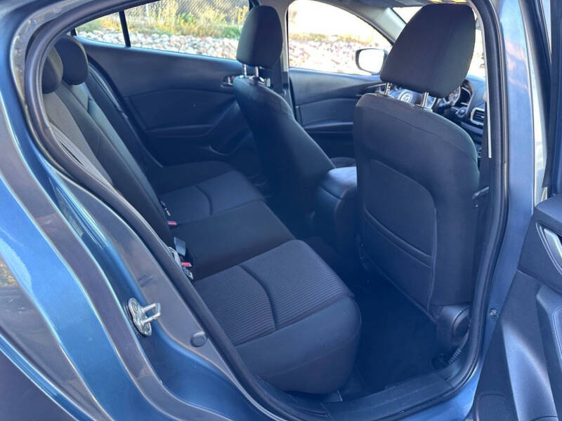 2015 Mazda MAZDA3 i Touring