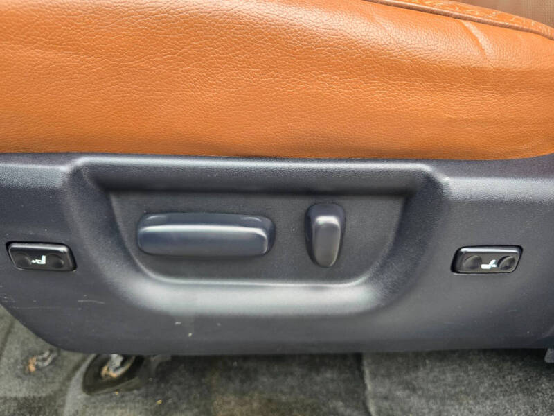 2013 Toyota Sequoia Platinum