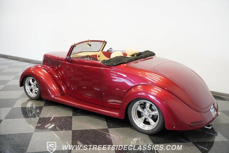1937 Ford Cabriolet