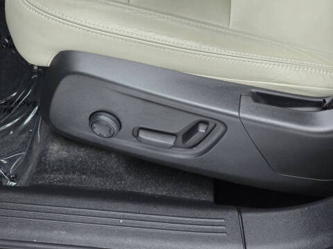 2021 Volvo XC40 T5 Momentum