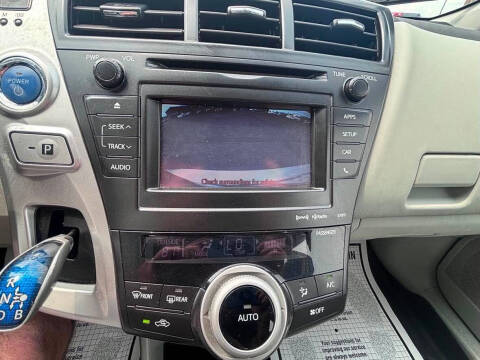 2013 Toyota Prius v Five