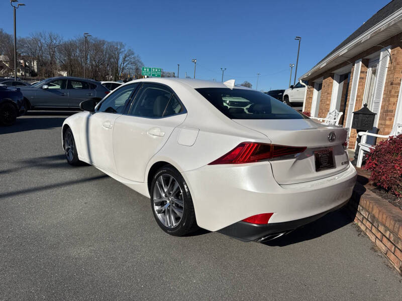 2019 Lexus IS 300