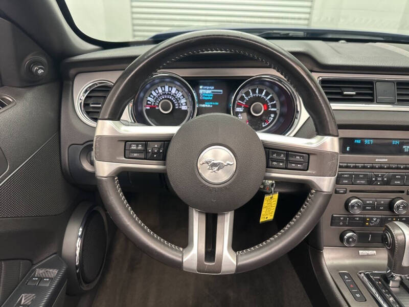 2013 Ford Mustang V6 Premium