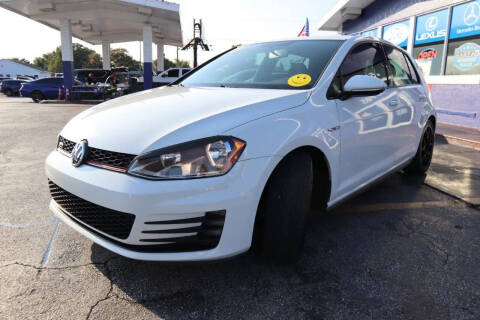 2017 Volkswagen Golf GTI S