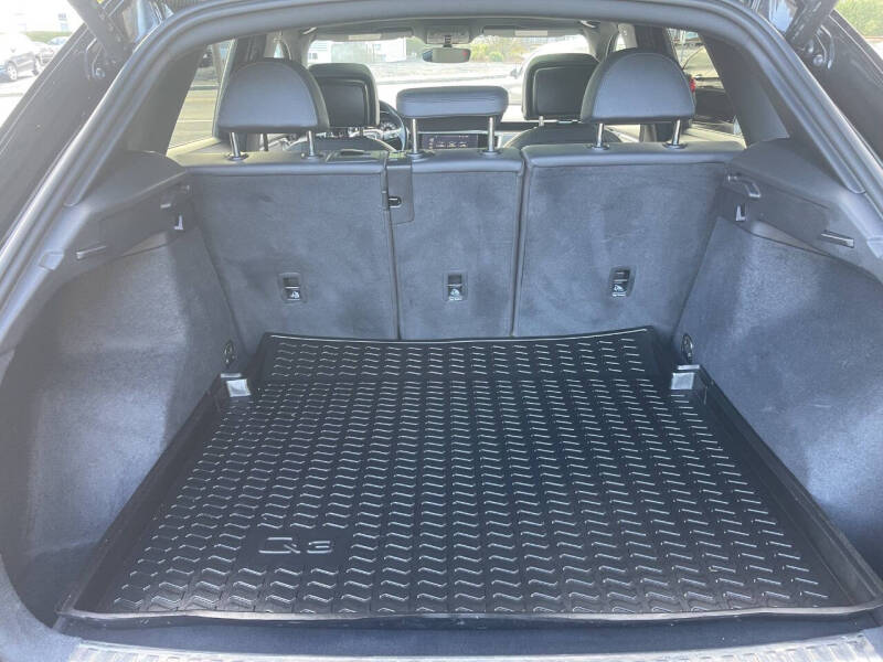 2022 Audi Q3 quattro S line Premium 45 TFSI