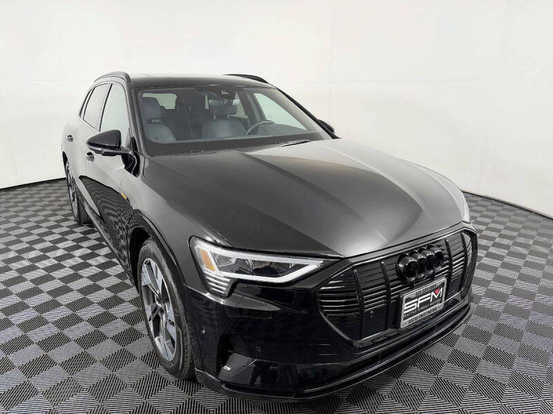 2023 Audi e-tron quattro Premium