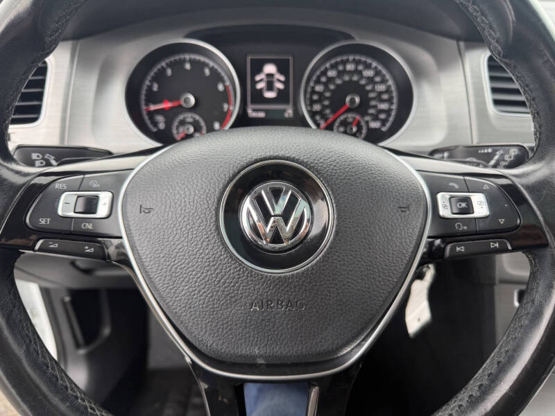 2015 Volkswagen Golf TSI S