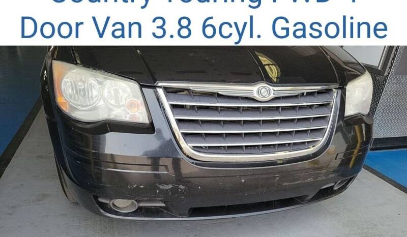 2008 Chrysler Town and Country for sale at The Bengal Auto Sales LLC in Hamtramck MI