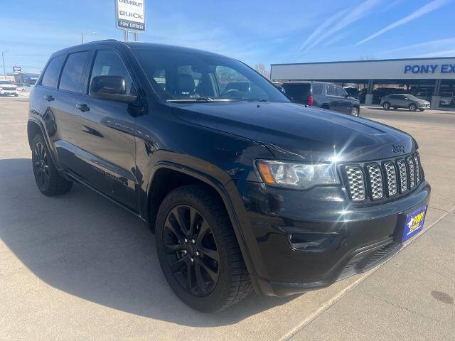 2017 Jeep Grand Cherokee Laredo