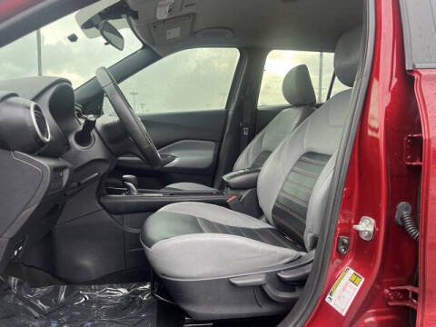 2023 Nissan Kicks SR