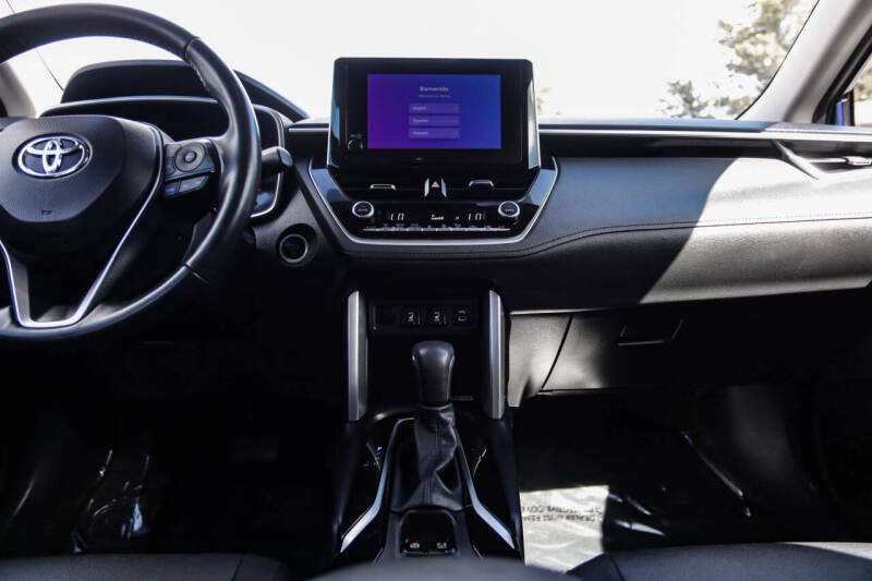 2023 Toyota Corolla Cross XLE