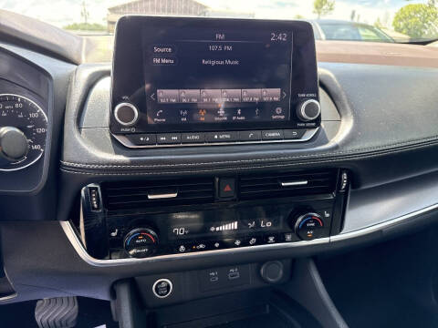 2022 Nissan Rogue SV