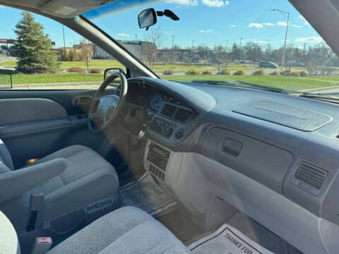 2003 Toyota Sienna CE