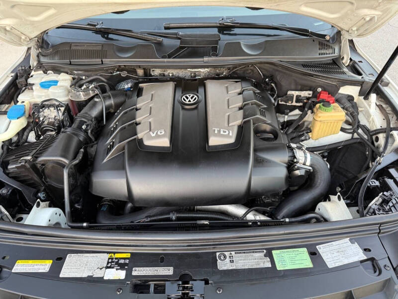 2013 Volkswagen Touareg TDI Lux