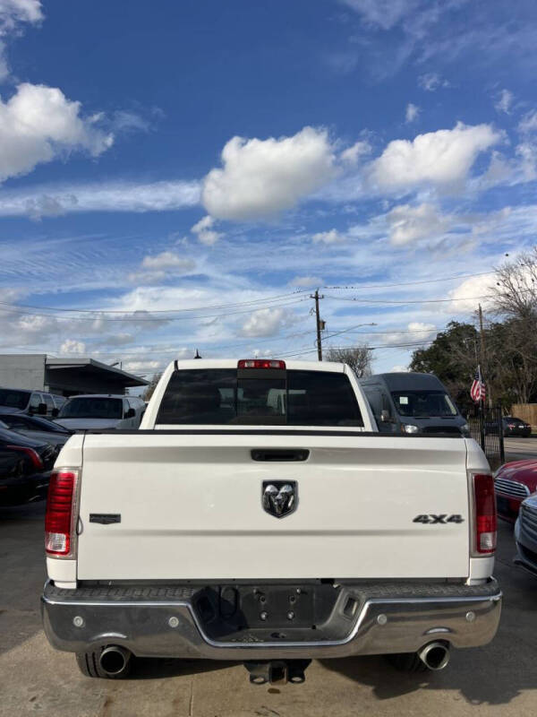 2016 RAM 1500 Laramie