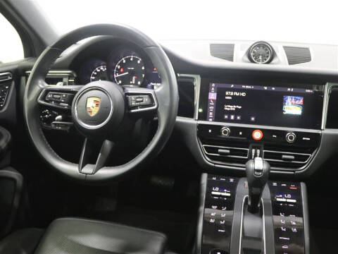 2022 Porsche Macan