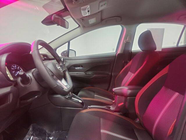2025 Nissan Versa SR