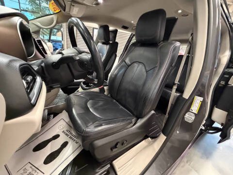 2018 Chrysler Pacifica Touring L Plus