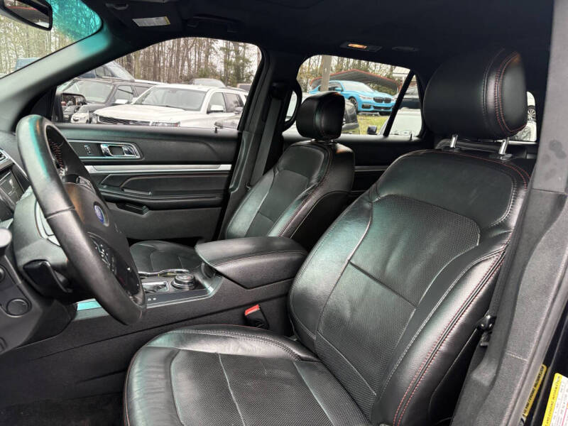 2017 Ford Explorer Sport