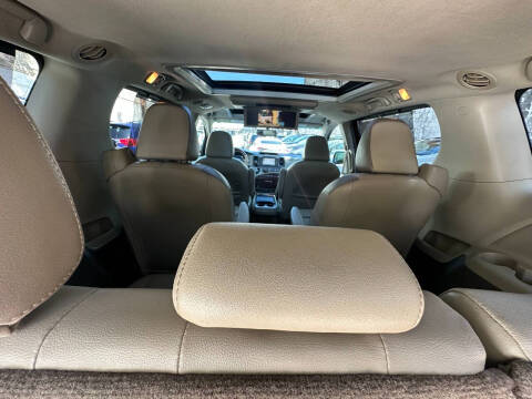 2011 Toyota Sienna Limited 7-Passenger