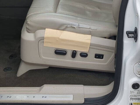 2017 Lincoln Navigator Select