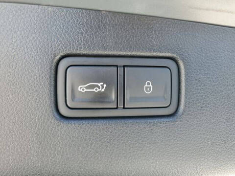 2023 Genesis GV70 2.5T Standard