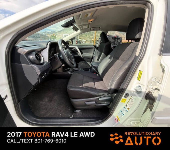 2017 Toyota RAV4 LE