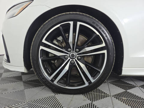 2019 Volvo S60 T6 R-Design